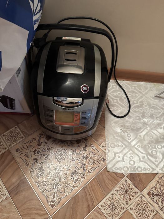 Продам мультиварку Redmond