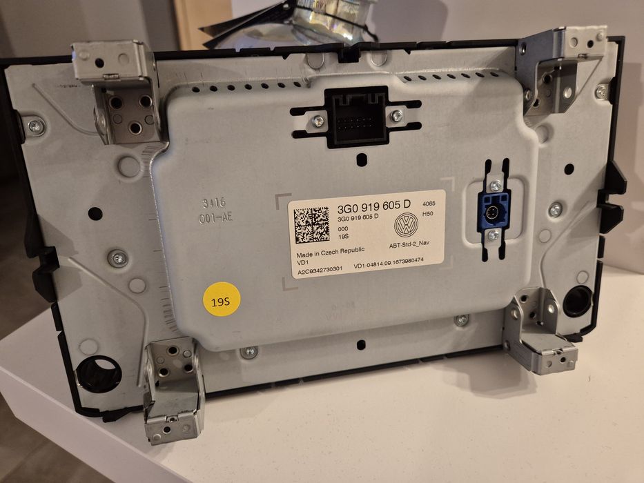 Display MIB 2 6.5 inch + rama originala Piano black, impecabila