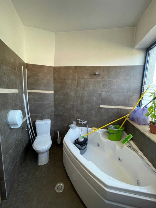 Apartament 3 camere, terasa si vedere la Mitropolie – 6 min de metrou
