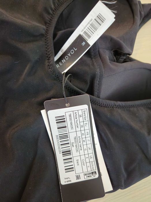 Costum de baie intreg