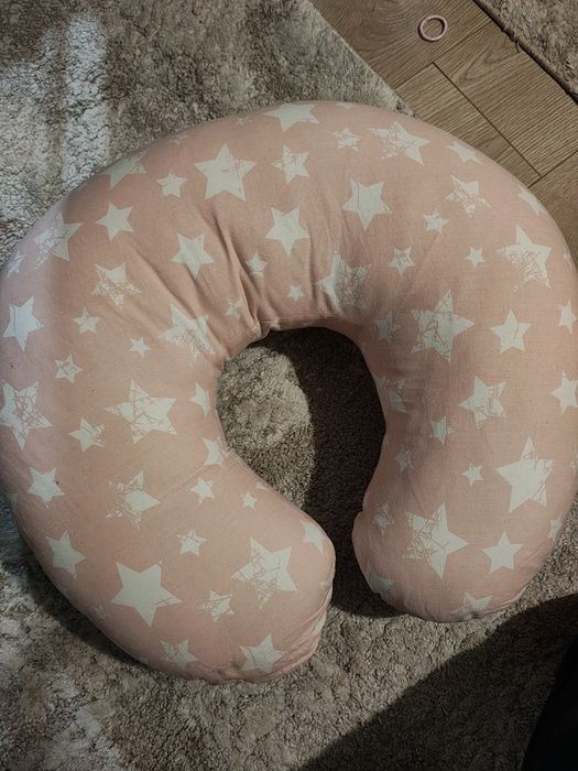 Възглавница за кърмене