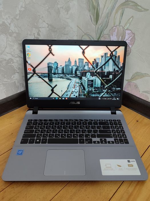 Asus 40kun ishlagan noutbuk