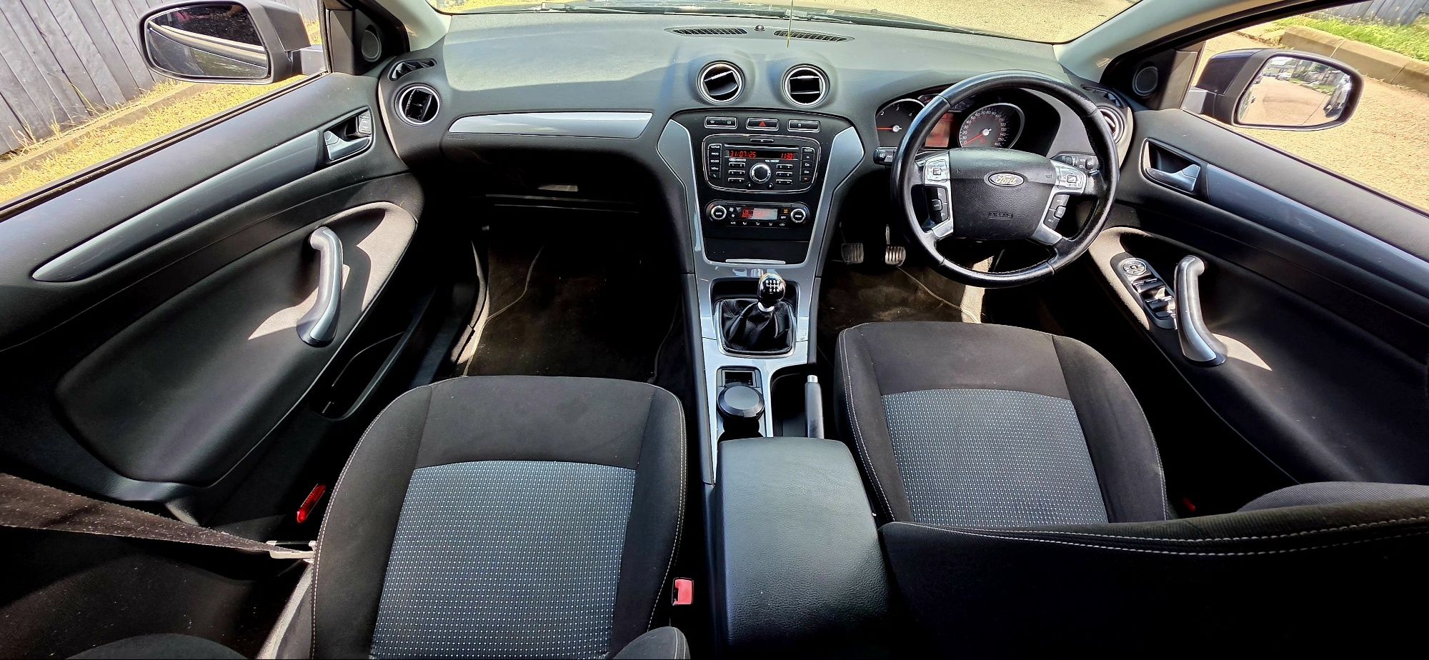 Ford Mondeo 2.0 Diesel volan dreapta