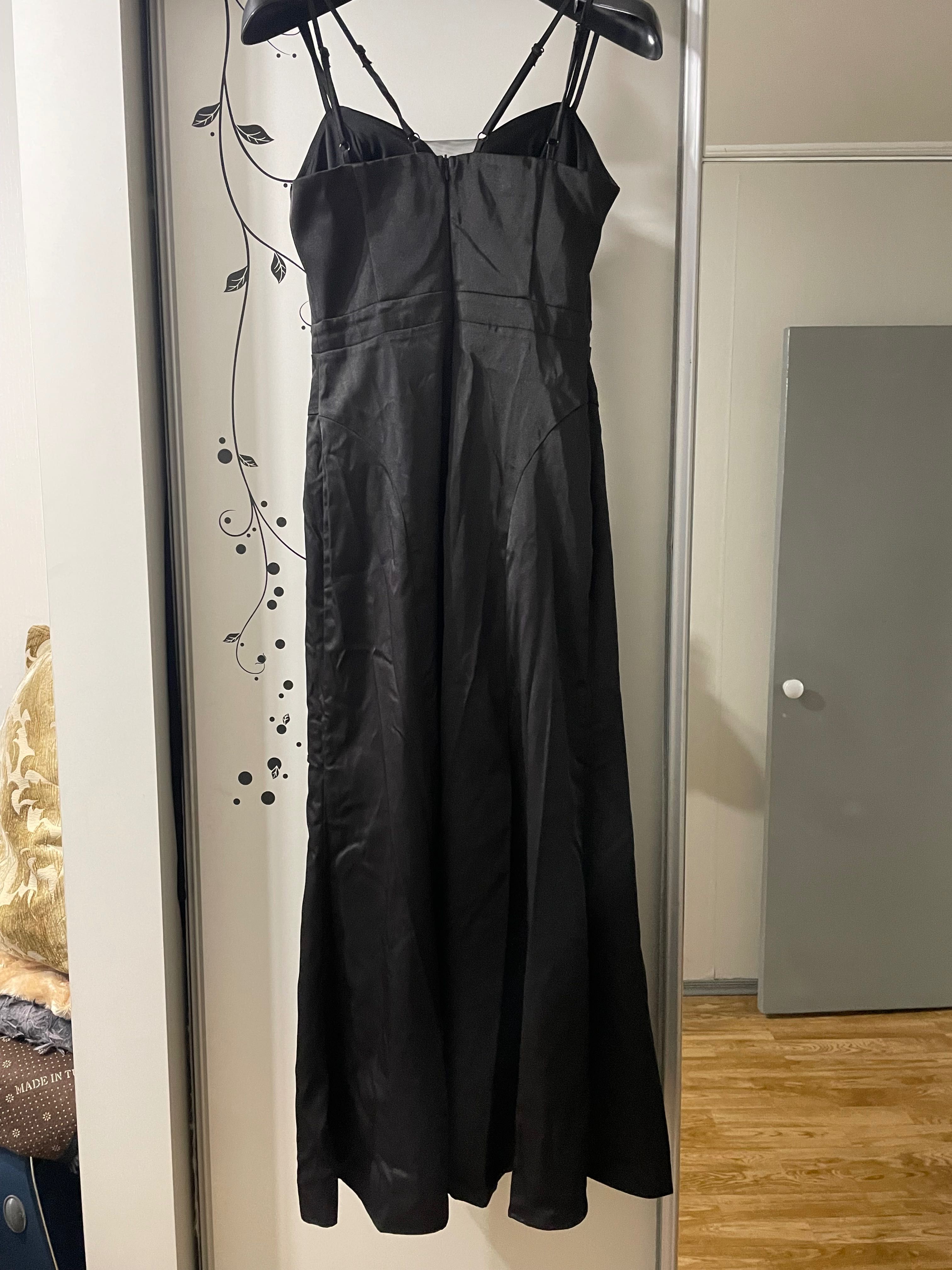 Выпускное платье черное