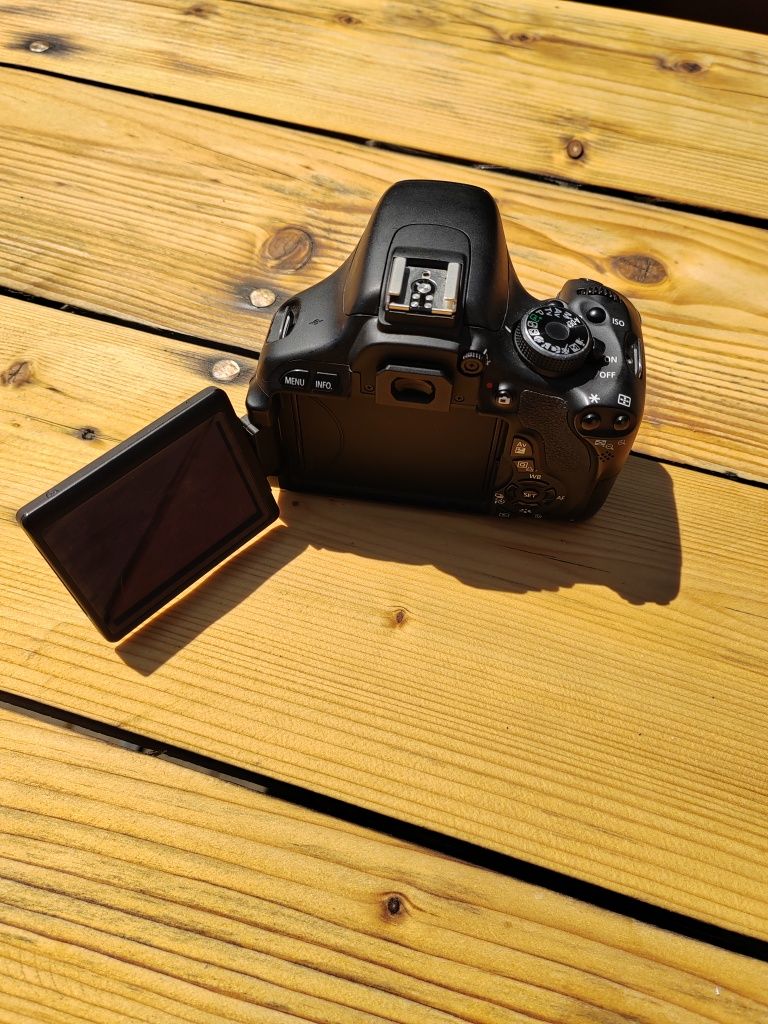 Canon EOS 600D cameră DSLR