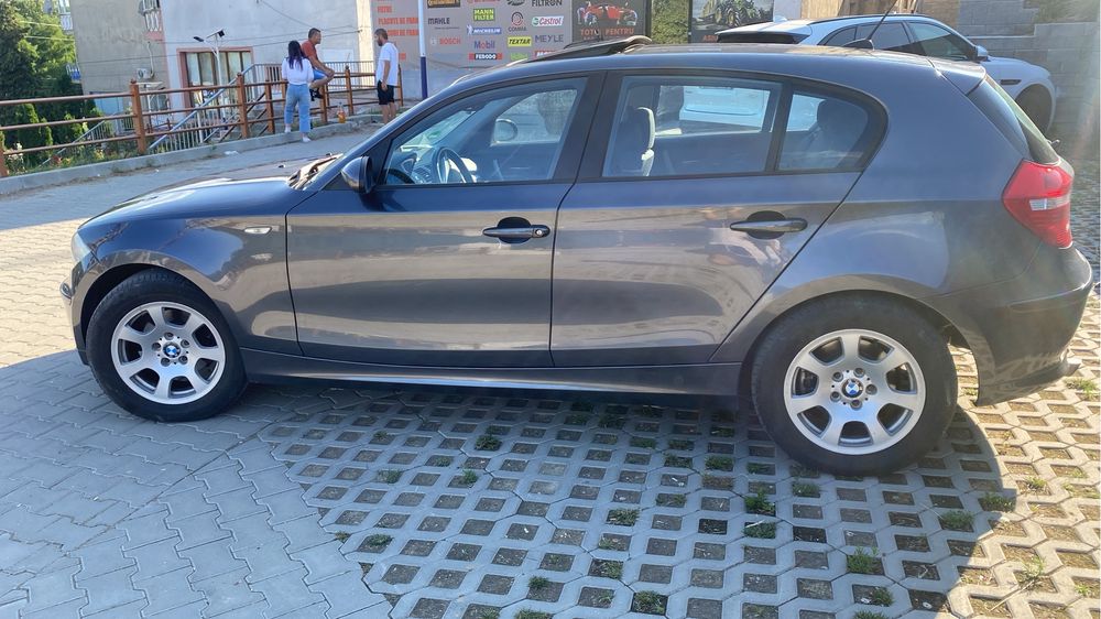 BMW Seria 1 • Diesel 2.0 • Trapă • Senzori • Navi • 143 CP