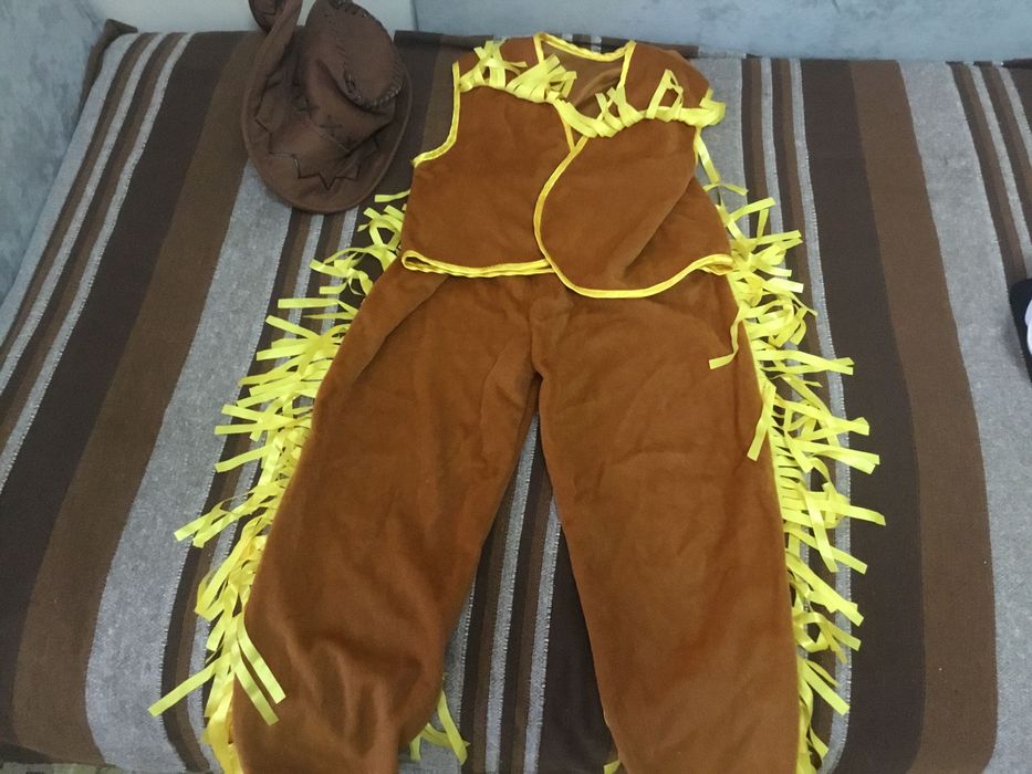 Новогодние костюмы.