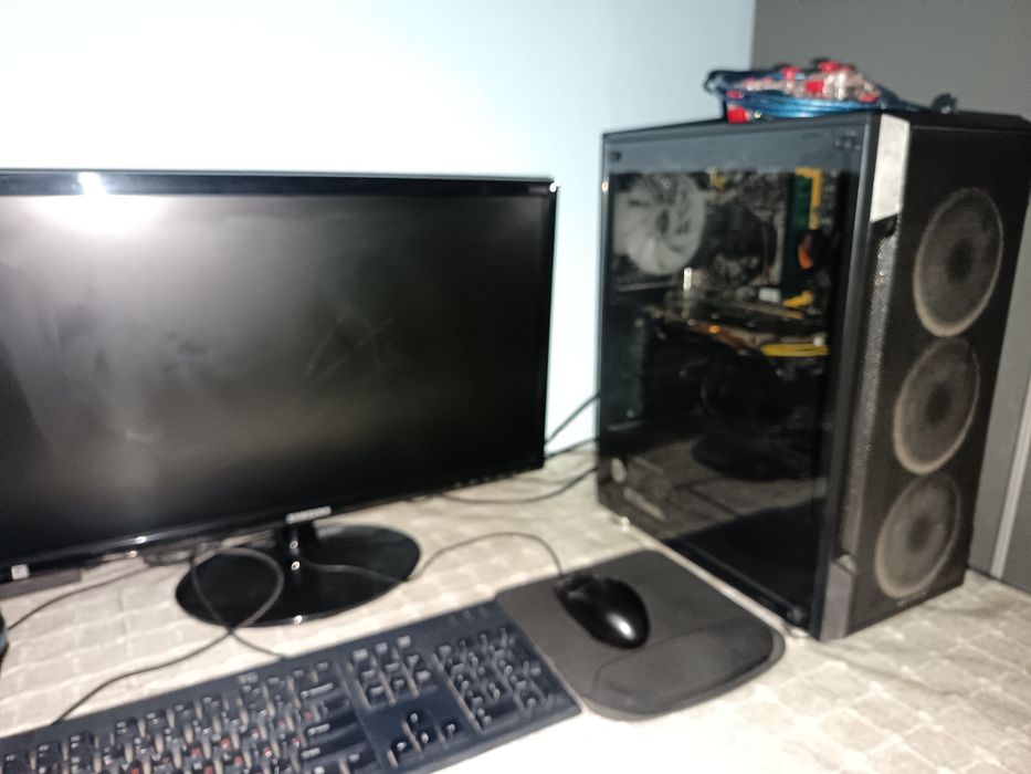 Core i  3 саккизинчи авлод. 120 SSD , 500 HDD, gigab