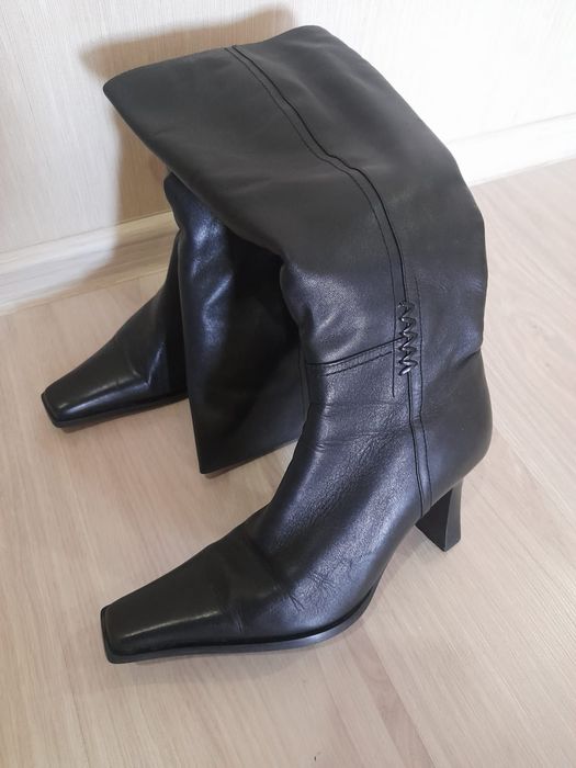 Продам зимние сапоги 39 размер