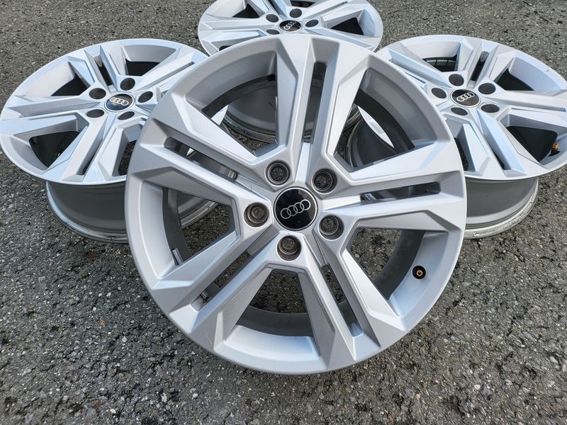17цола AUDI Q2 Q3 A3 Ауди 5x112 Оригинални