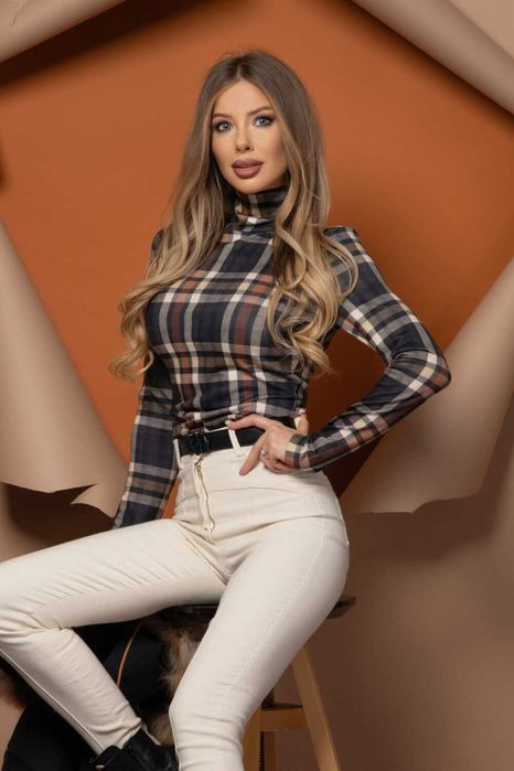 Поло Alessa - Chic catalyst