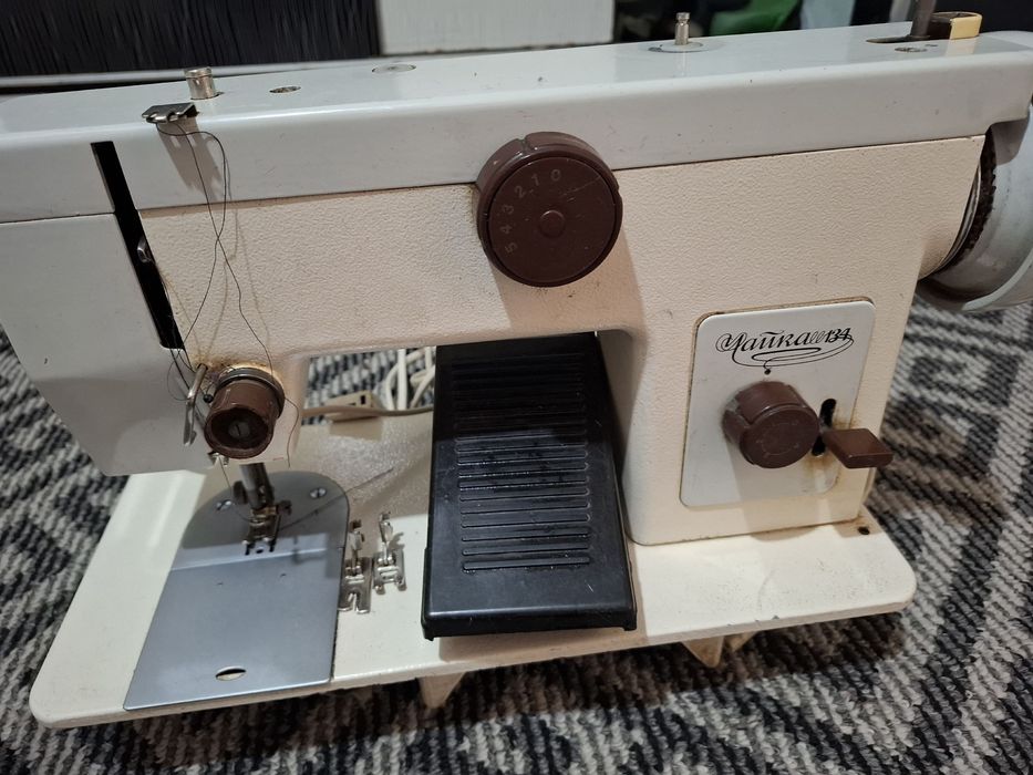 Тикув машинаси сотилади!