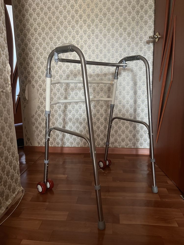 Ходунки для взрослых