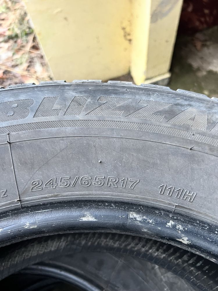 Продавам гуми 245 65 17