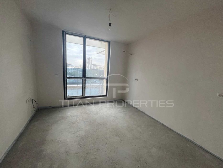 Продава се Тристаен апартамент в Пловдив, Христо Смирненски - 163 кв.м за 1031 €/кв.м - Снимка #1