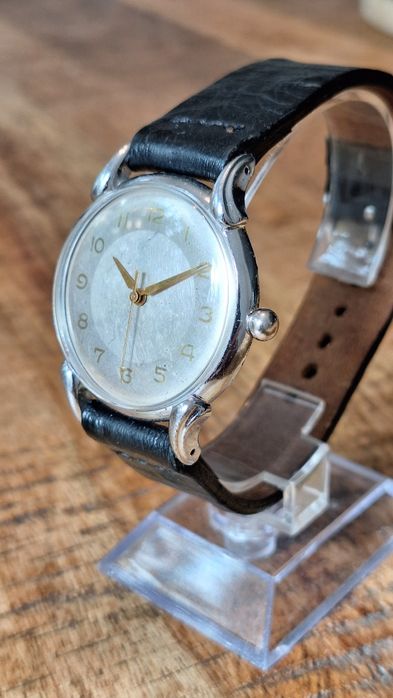 Ceas vintage anii 50( nu  este Certina, doxa , tissot, omega)