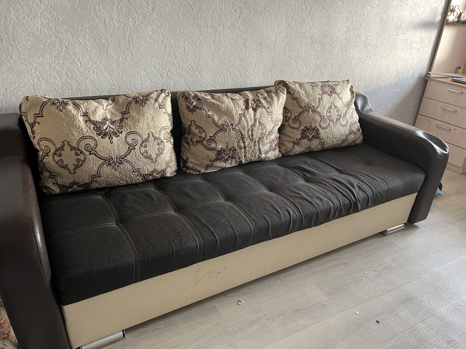 Продам диван б/у