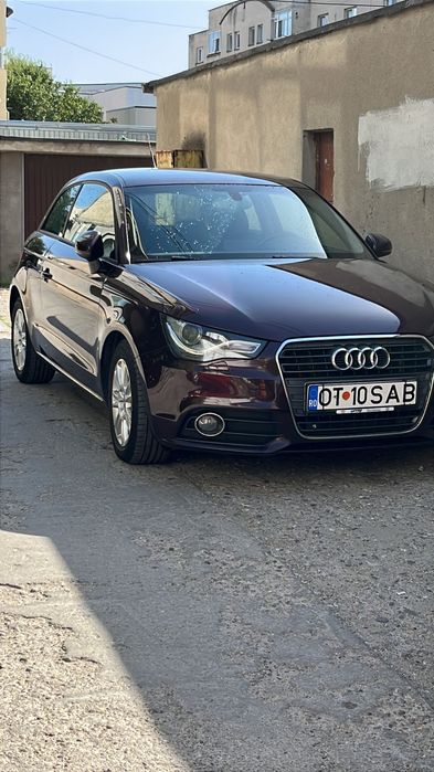 Vând Audi A1-2012
