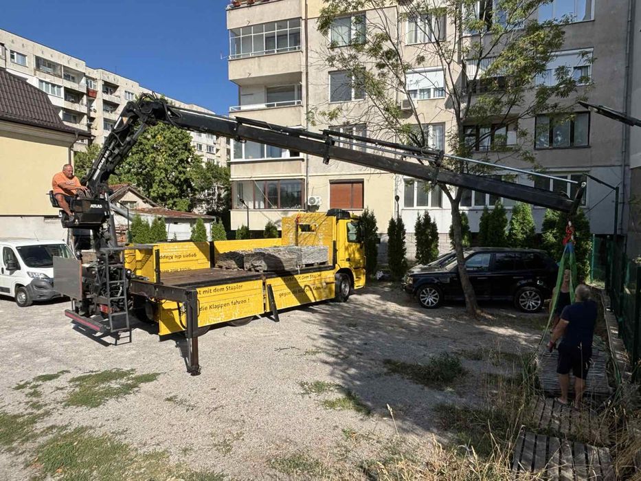 Кран с камион услуги с автокран до26тона и дължина 11метра на стрелата