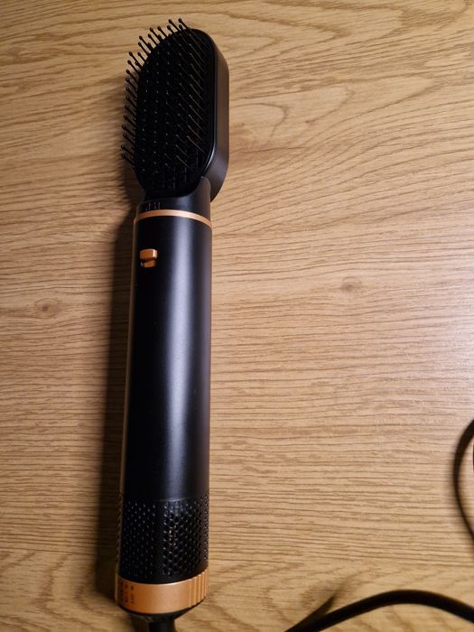 uscător de păr cinci în unu pentru femei