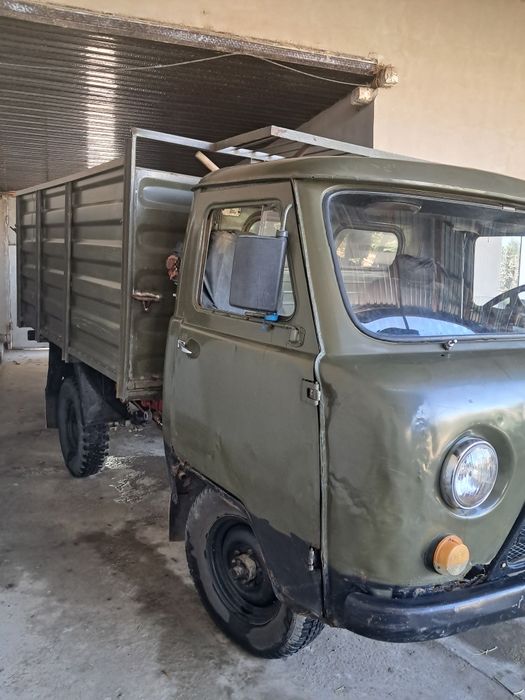 UAZ bartavoy yuk avtomobili