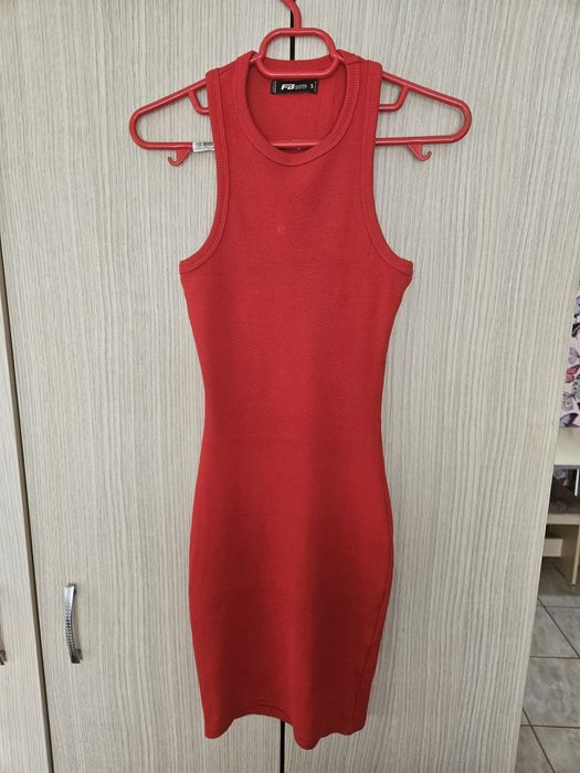 Rochie mulată roșie