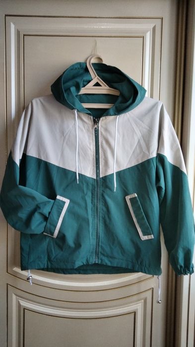 Ветровка двусторонние 4000тг