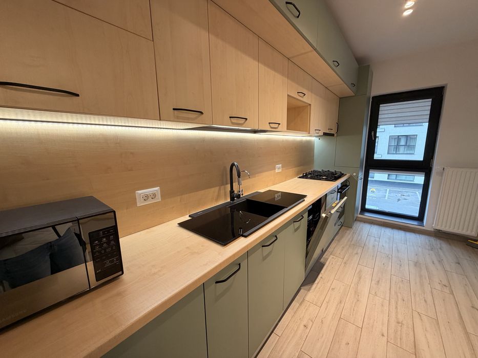 Apartament 3 camere Exigent + 2 locuri subterane de parcare + o boxa
