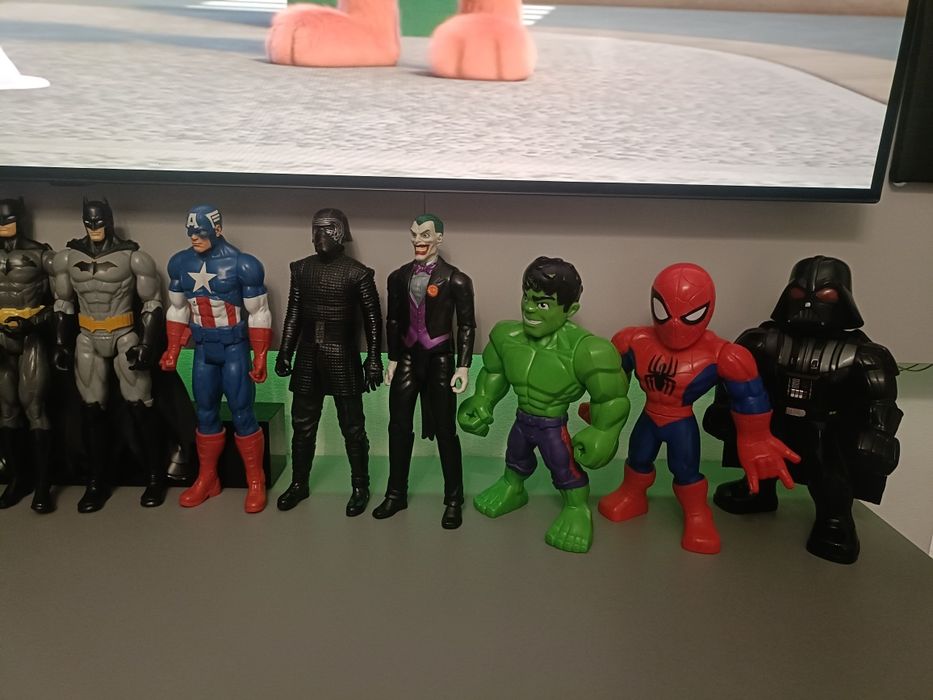 Lot de 16 figurine