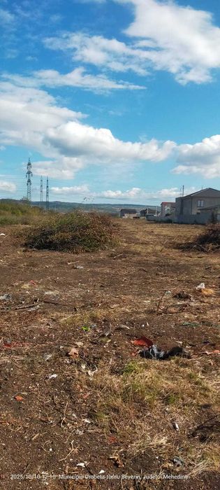 Vând teren intravilan 7000mp