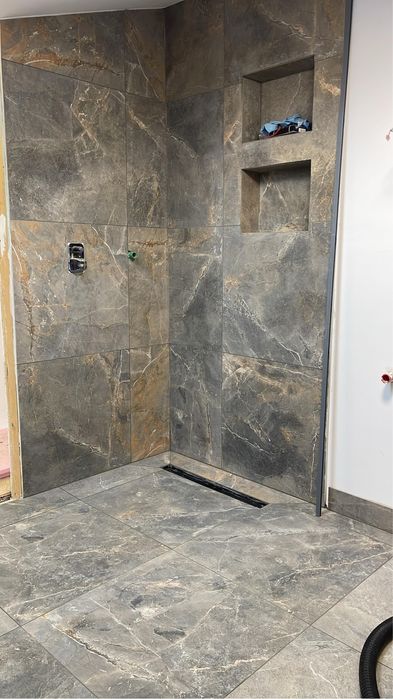 Zugraveli, finisaje , amenajari interioare .