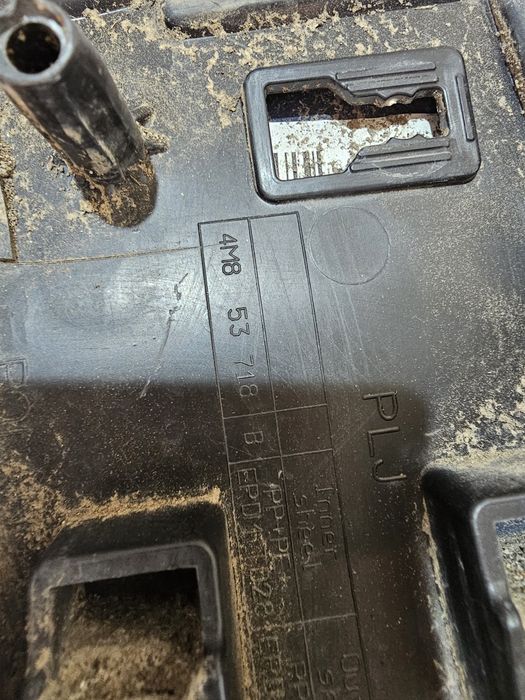 Overfender bandou aripa dreapta fata Audi Q8 S-Line cod 4M853718B