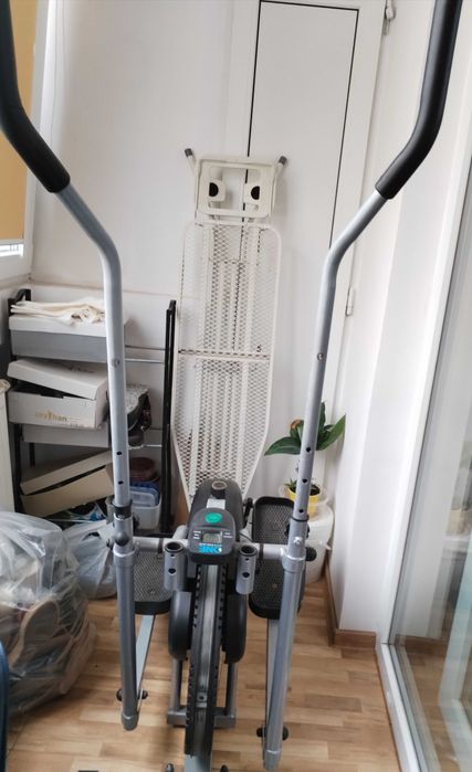 Vând bicicleta fitness