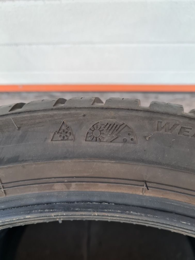 Всесезонни гуми 2 броя BRIDGESTONE Control A005 225 40 R18 дот 1522