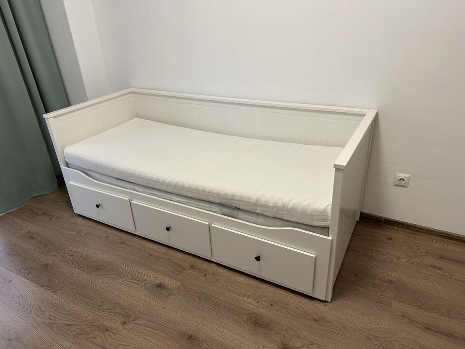 Pat / Divan extensibil Ikea cu 3 sertare si 2 saltele 80x200 cm