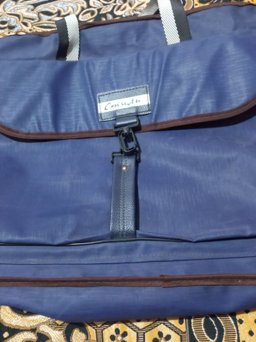 Сумка-чемодан на замке