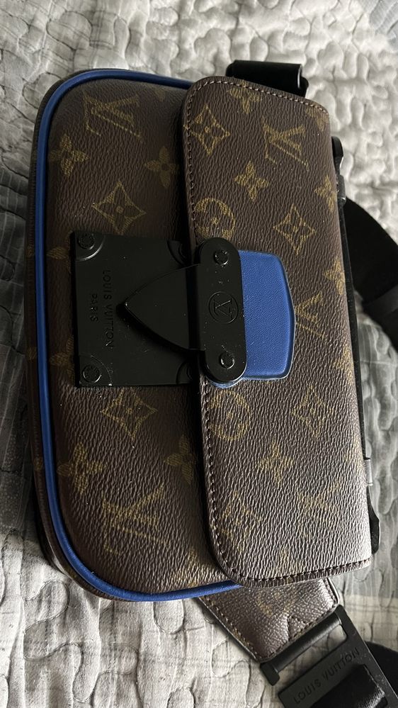 Louis Vuitton чанти