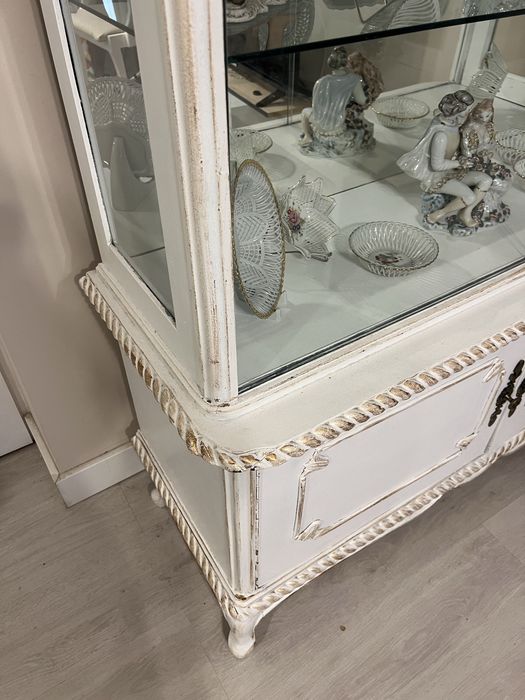 Mobila lemn alba reconditionata