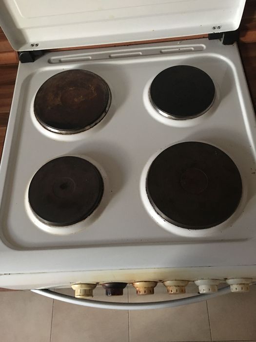 Готварска печка широка 60 см