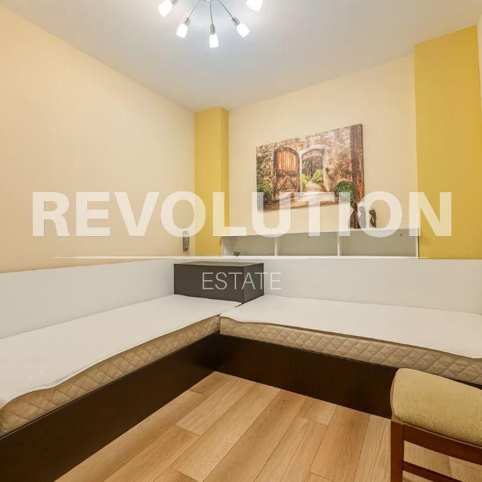 Дава се под наем Тристаен апартамент в к.к. Св.Св. Константин и Елена - 100 кв.м за 1000 € - Снимка #4