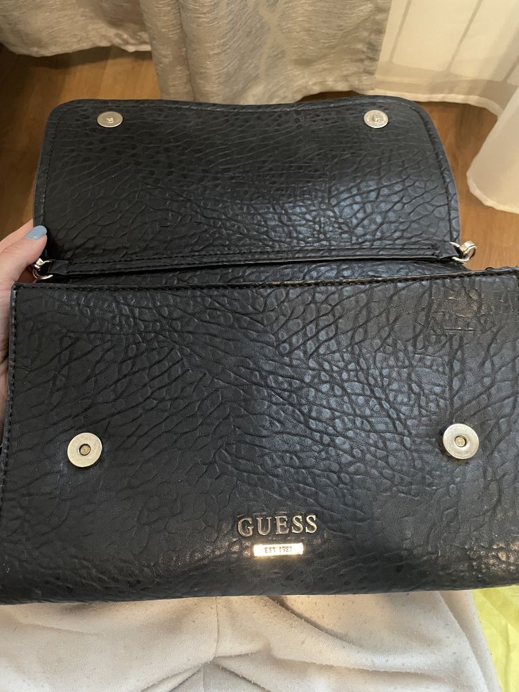 Чанта Guess