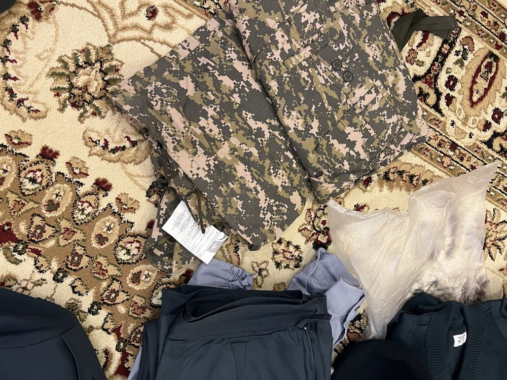 Продам женскую военную форму