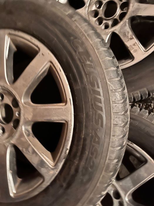 215/65/16 зимни гуми с джанти