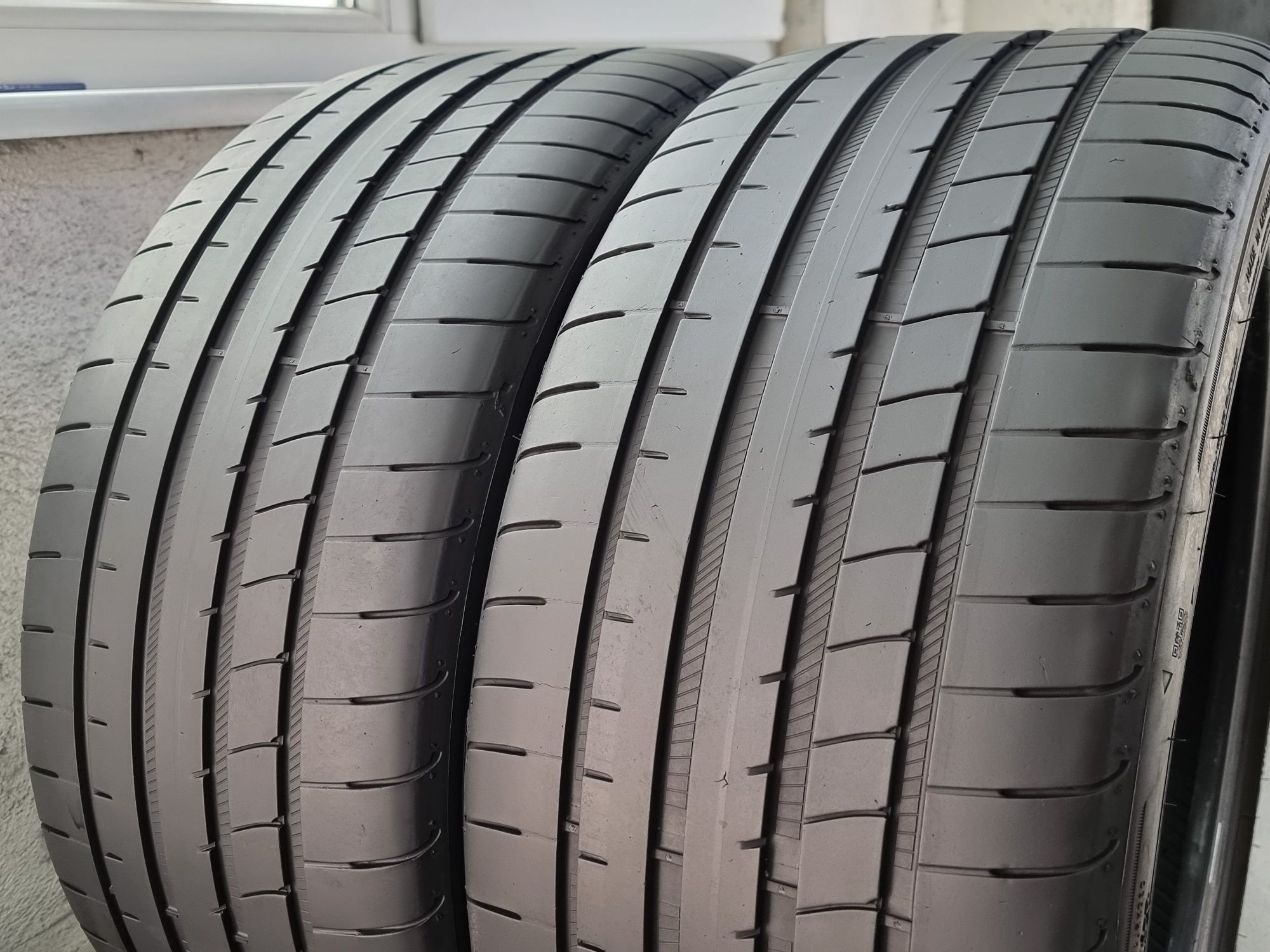 255/35/19 Goodyear 2Броя: 250лв 6мм