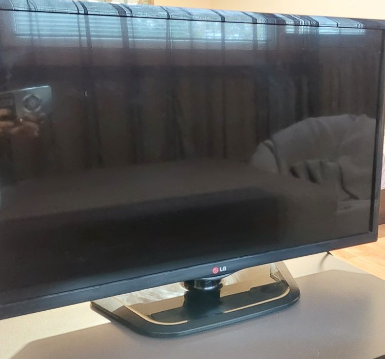 Телевизор  LG 32