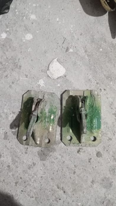 Piese pentru strâns cofrage