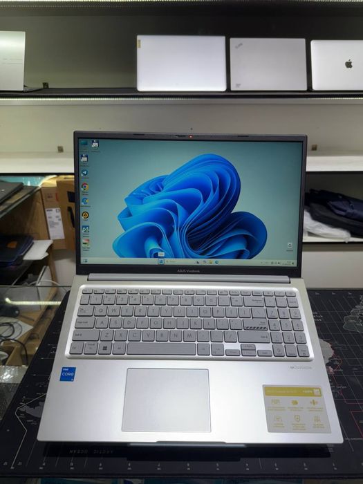 Asus VivoBook X1504V i5-13/8/512