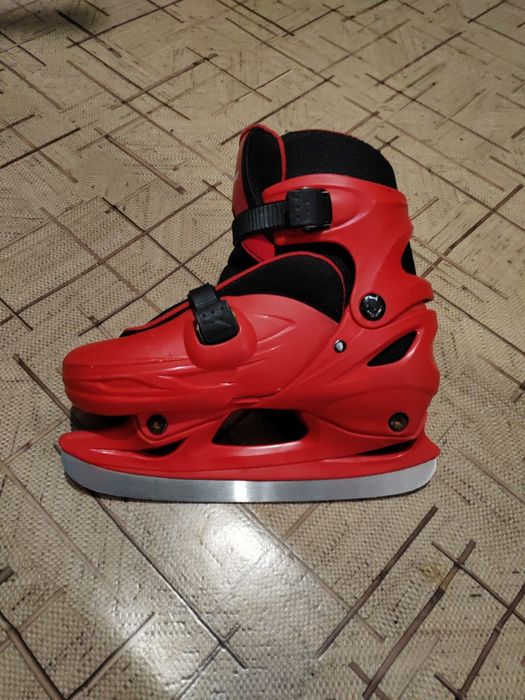 Коньки почти новые