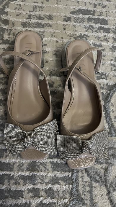 Босоножки размер 38