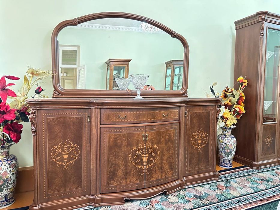 Продам гостиную мебель